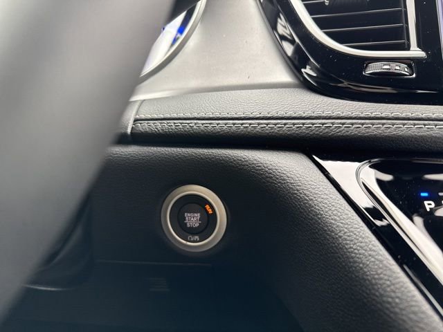 New 2026 Chrysler Pacifica Select AWD/4WD image 18