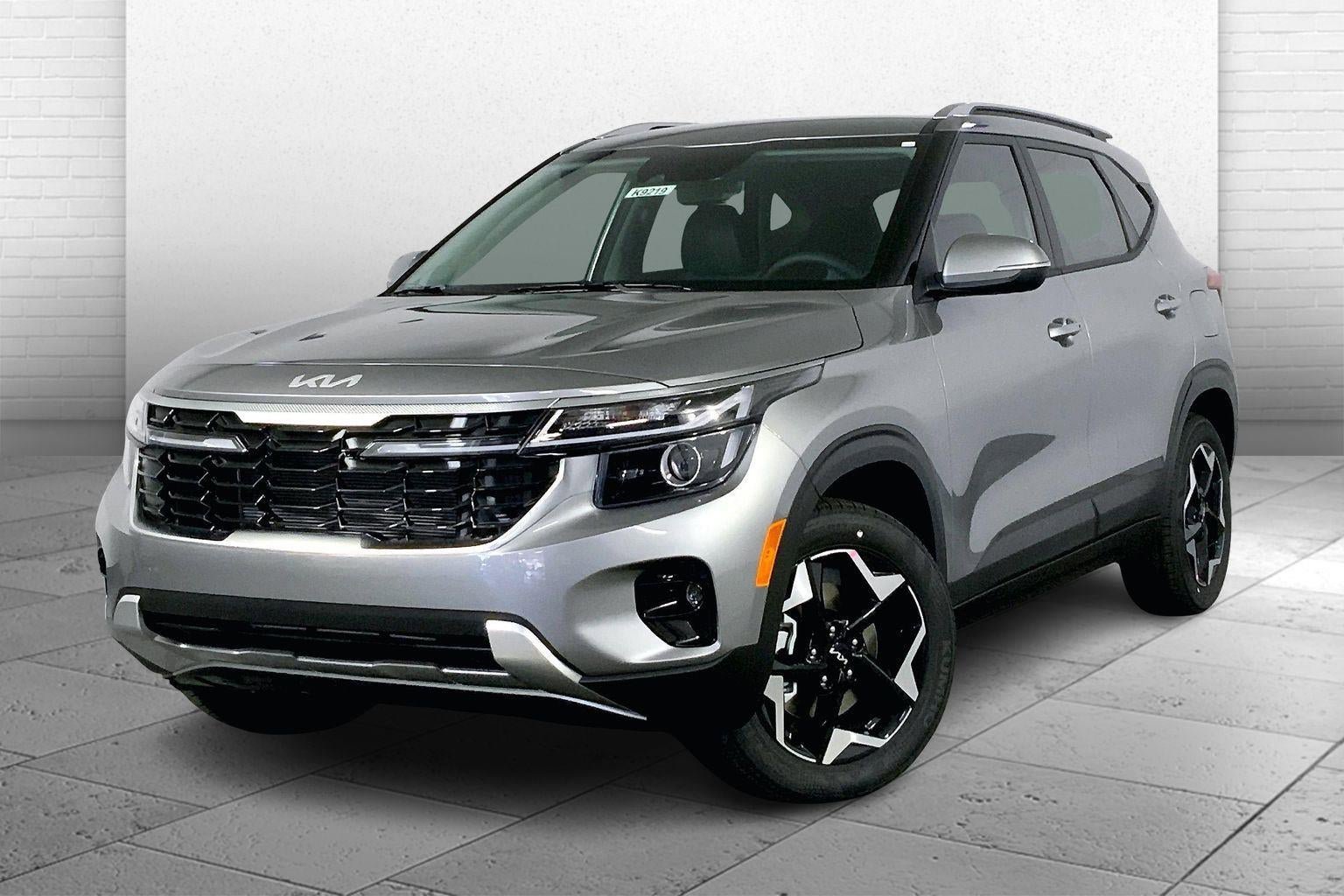 New 2026 Kia Seltos S AWD/4WD image 2