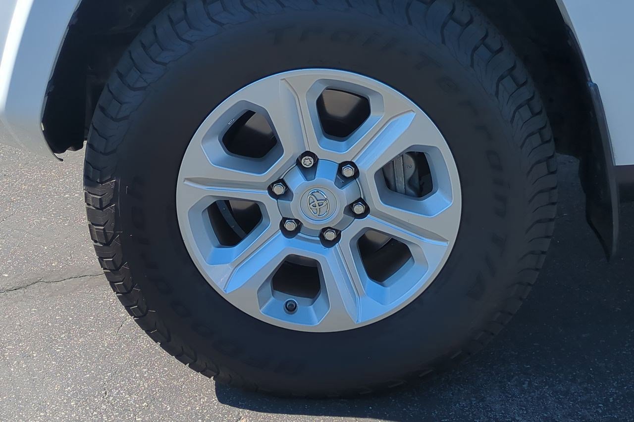 Used 2019 Toyota 4Runner SR5 Premium image 28