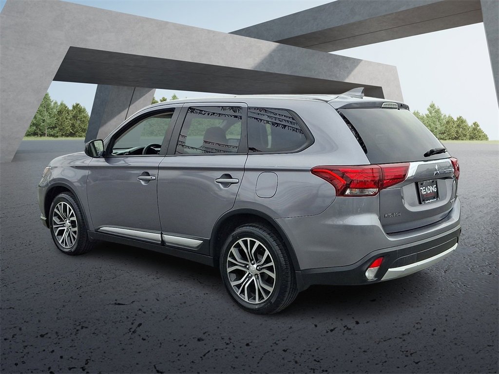 Used 2018 Mitsubishi Outlander SE image 6