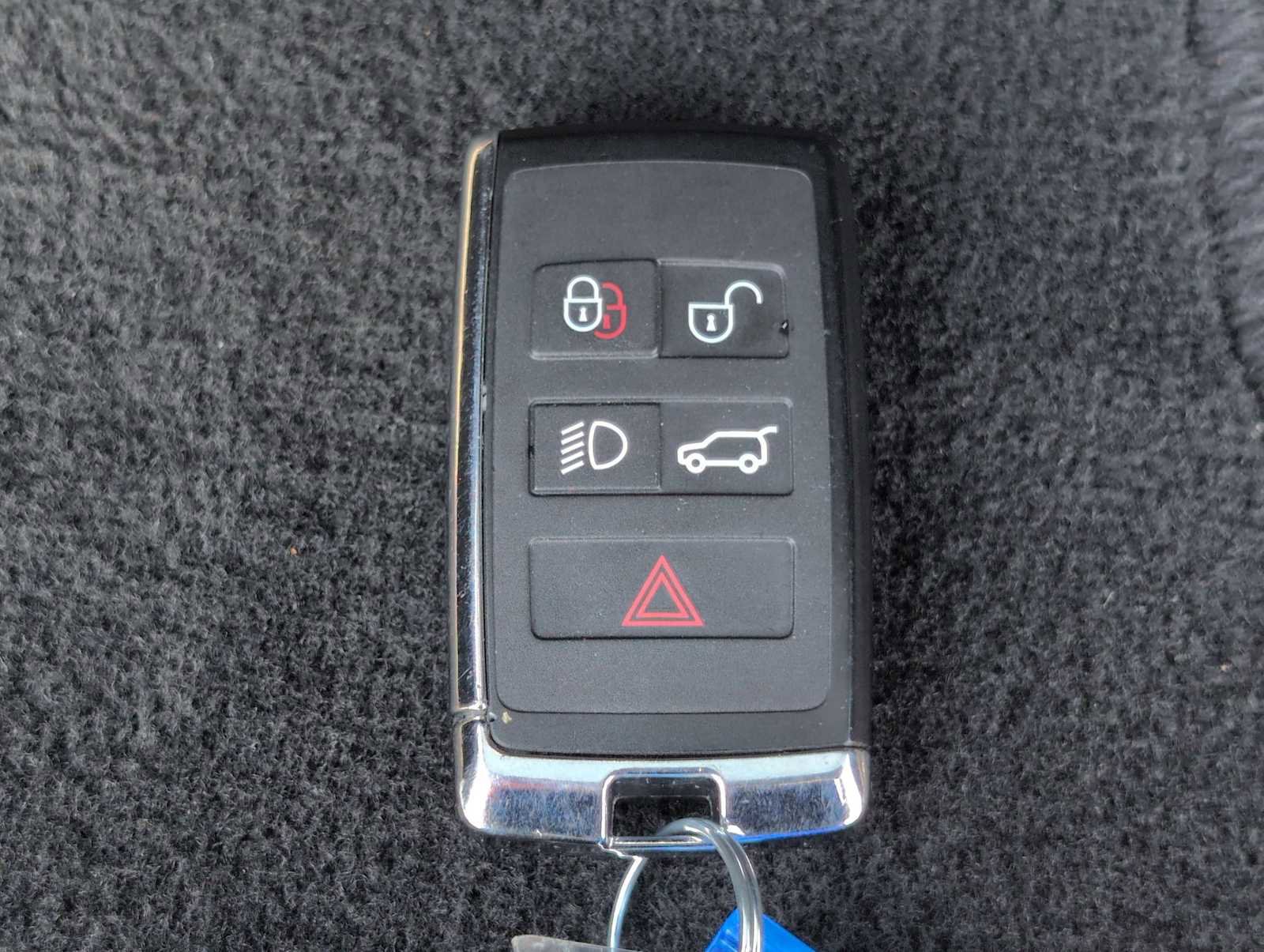 Used 2025 Land Rover Range Rover Velar Dynamic SE AWD/4WD image 35