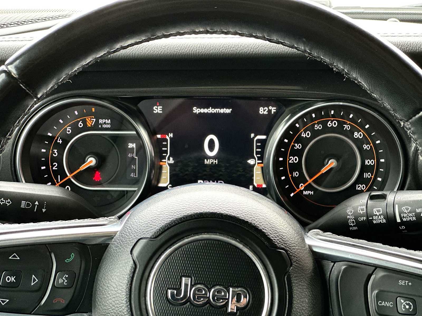 Used 2022 Jeep Wrangler Unlimited Sahara AWD/4WD image 19