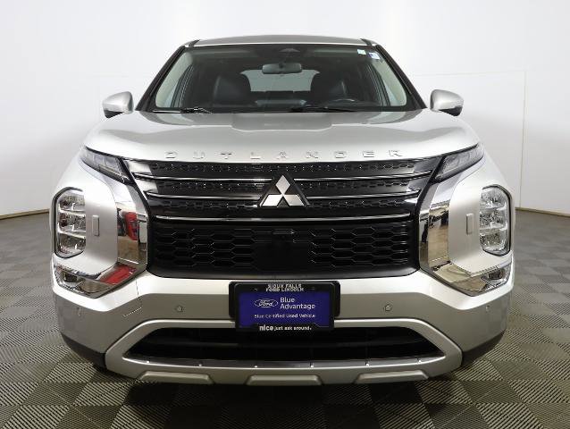 Used 2022 Mitsubishi Outlander SE image 3