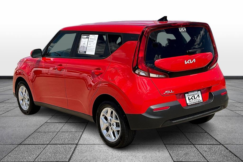 Certified 2022 Kia Soul LX w/ Technology Package image 12