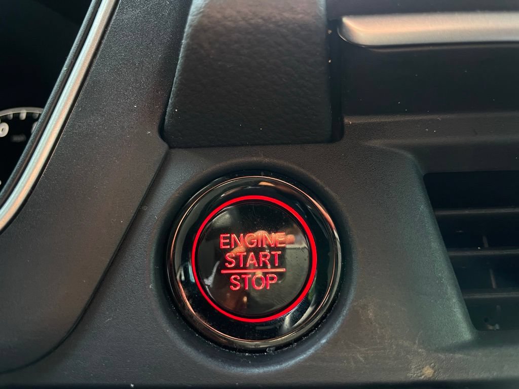 Certified 2025 Honda Pilot Sport image 16