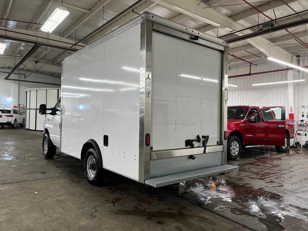 Used 2023 Ford E-350 and Econoline 350 Super Duty w/ Driver's Safety Package image 8