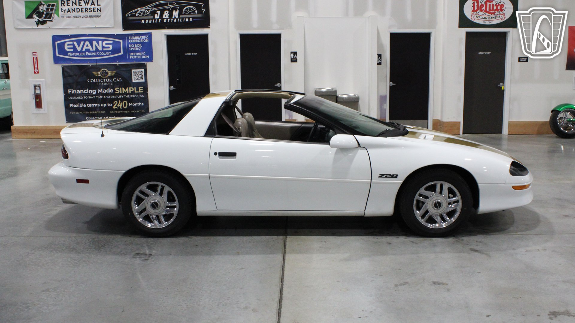 Used 1996 Chevrolet Camaro Z28 RWD image 17