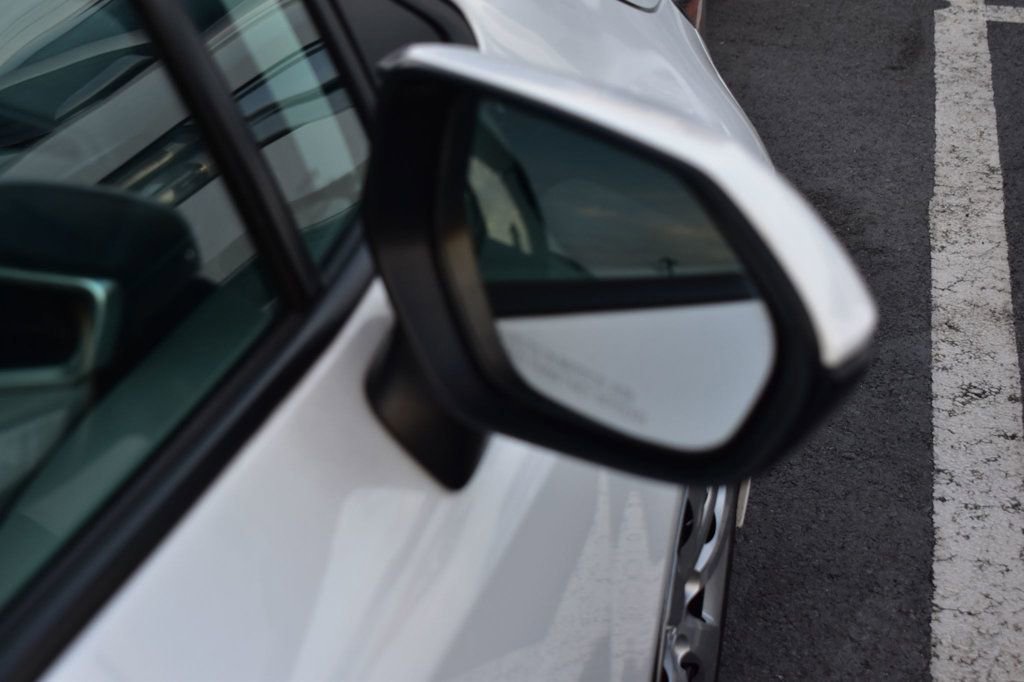 Used 2022 Toyota Corolla LE image 38