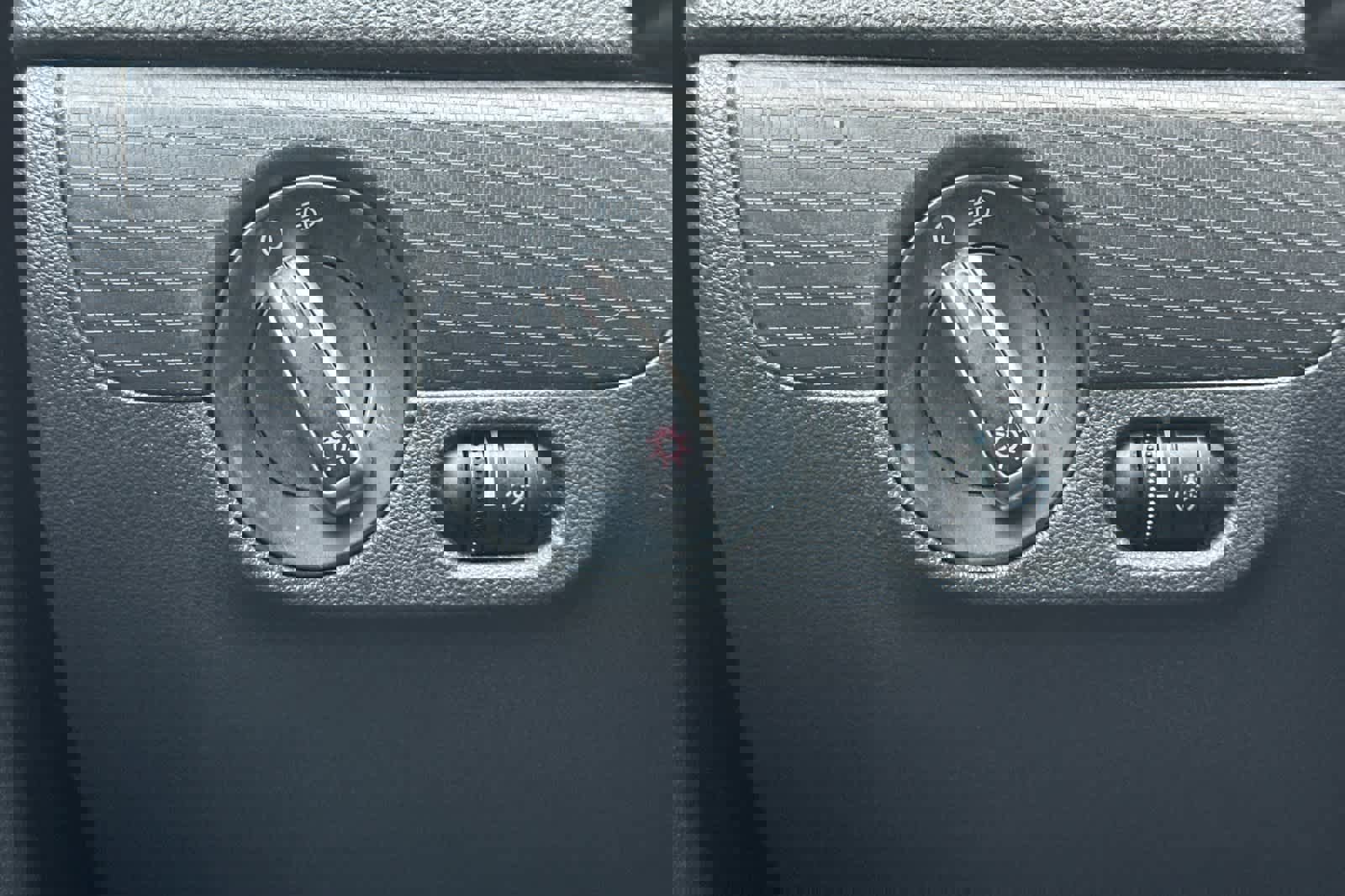 Used 2011 Volkswagen Jetta SE image 25