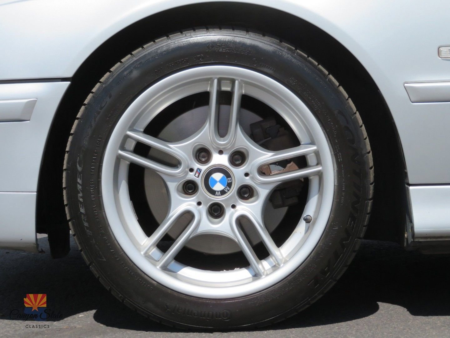 Used 2002 BMW 540i Sedan image 16