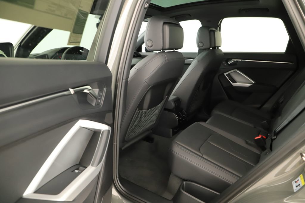 New 2025 Audi Q3 2.0T Premium image 28