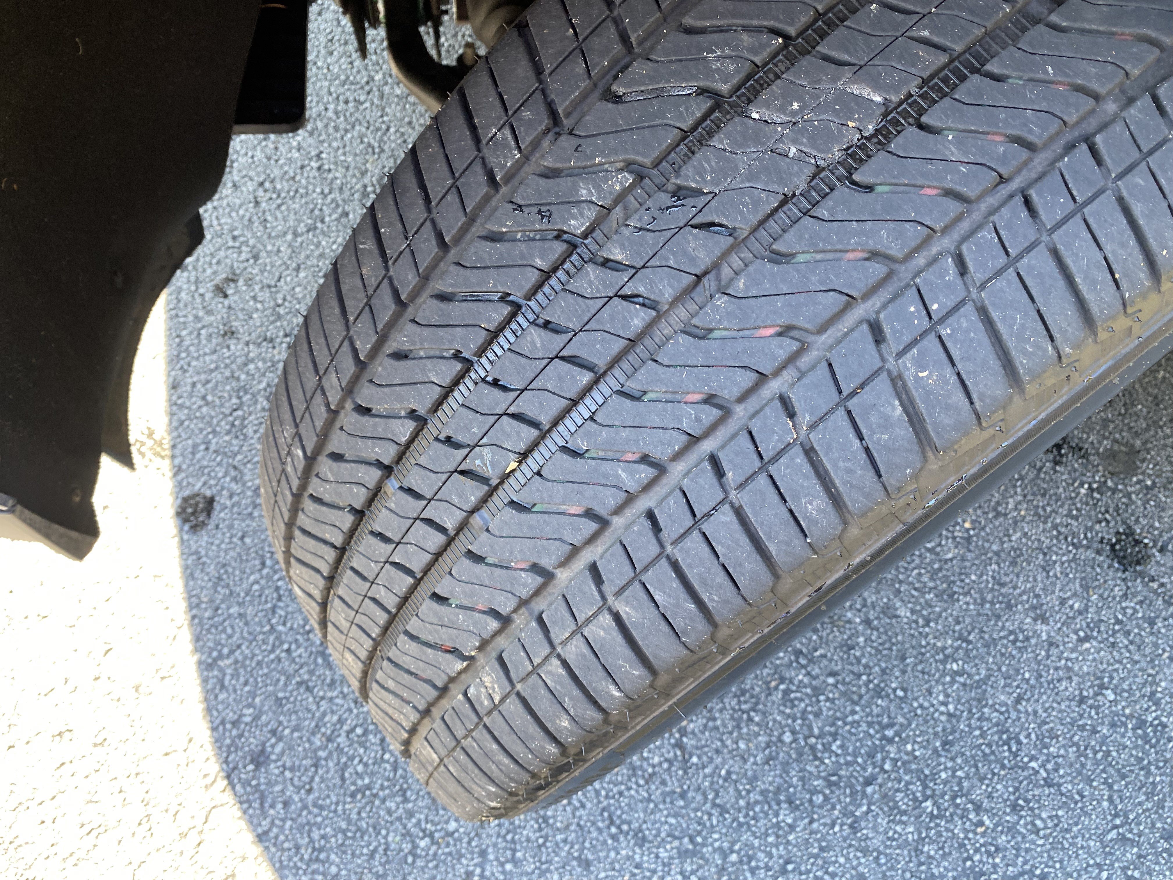 Used 2025 Chevrolet Tahoe High Country AWD/4WD image 12