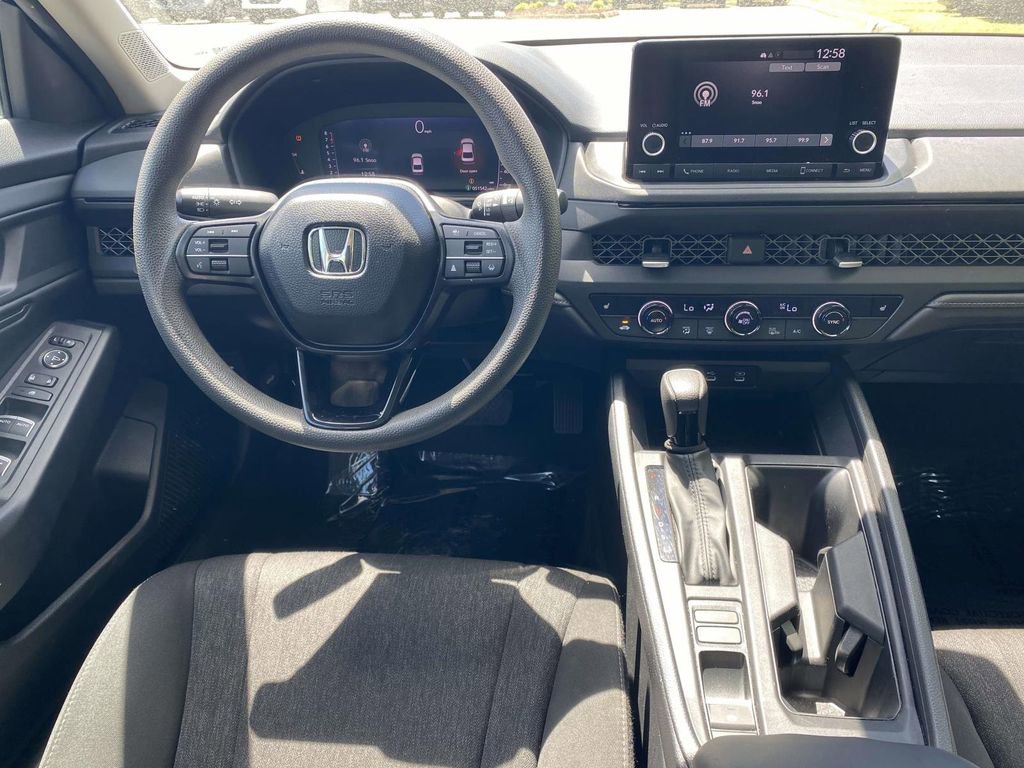 Used 2024 Honda Accord EX image 9