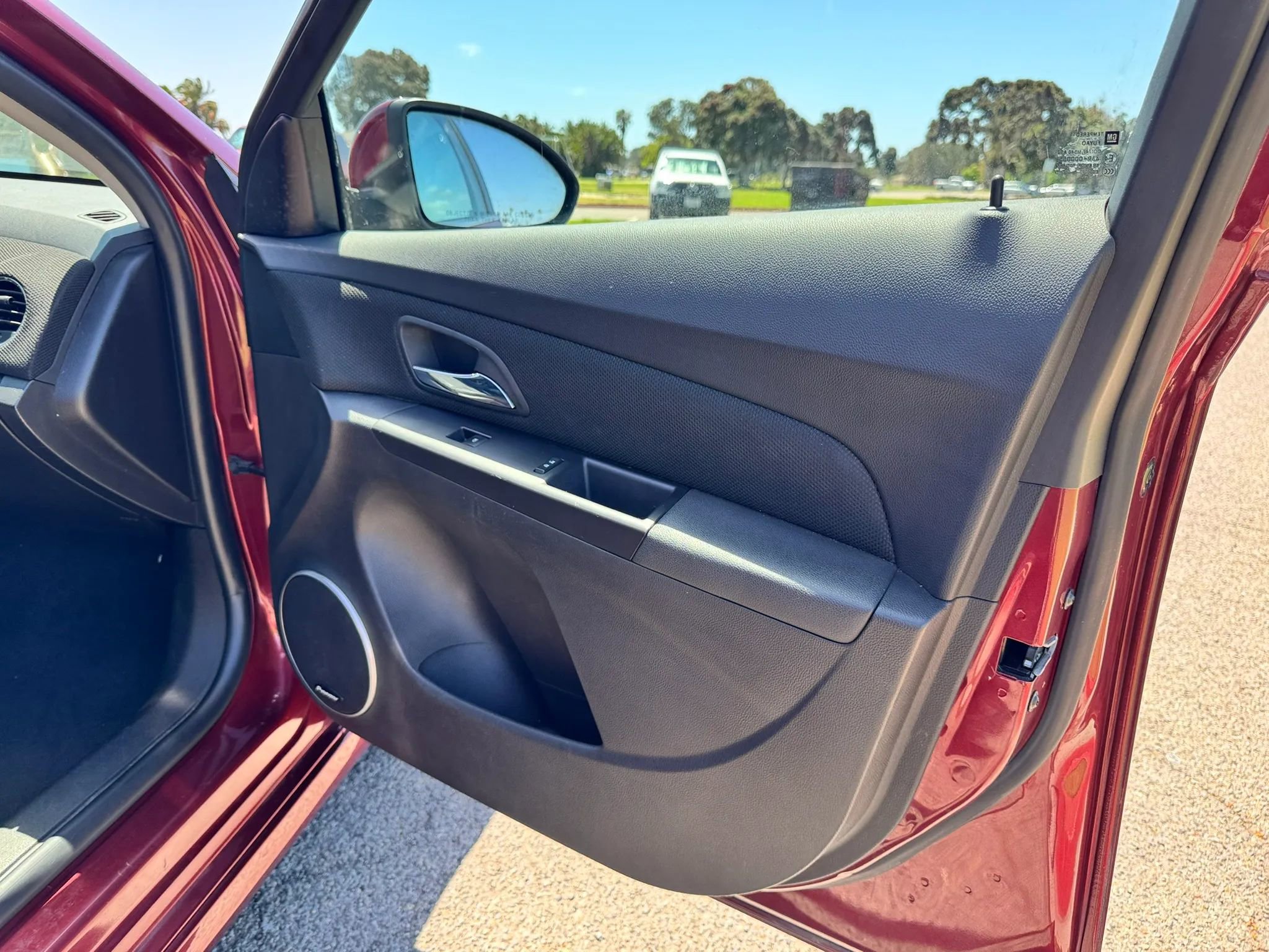 Used 2016 Chevrolet Cruze LTZ w/ Sun, Sound and Sport Package FWD image 22