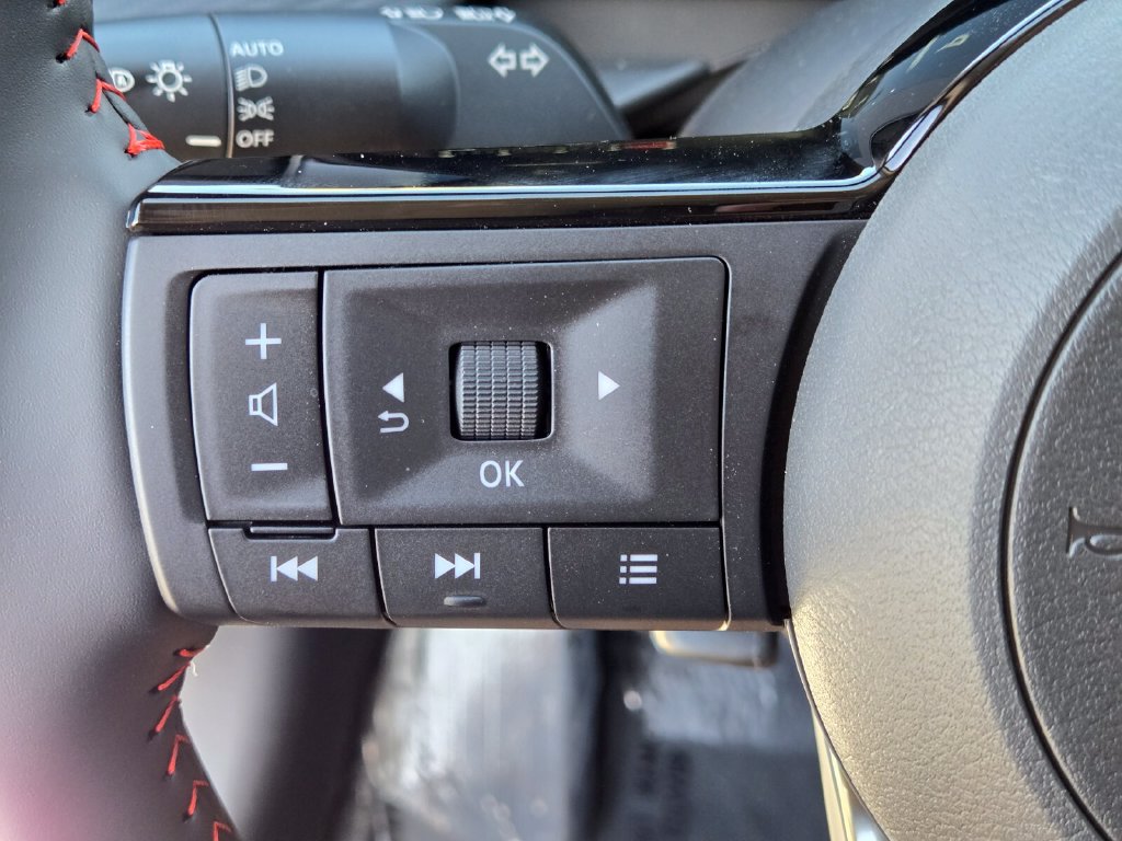 New 2027 Nissan Kicks SR AWD/4WD image 31