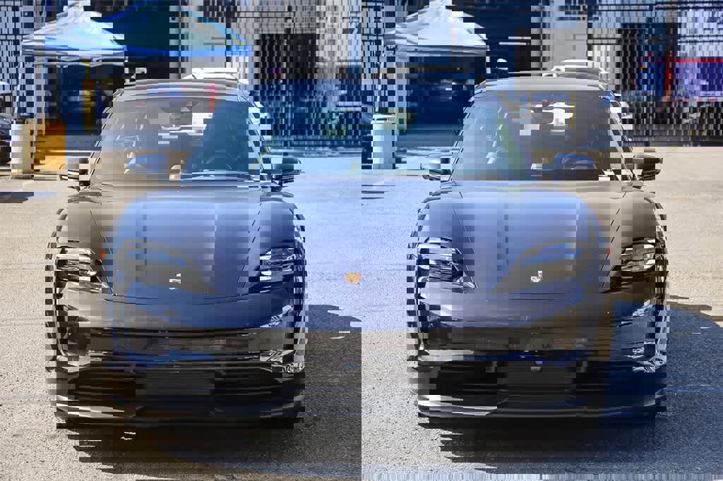 Used 2022 Porsche Taycan 4S image 2