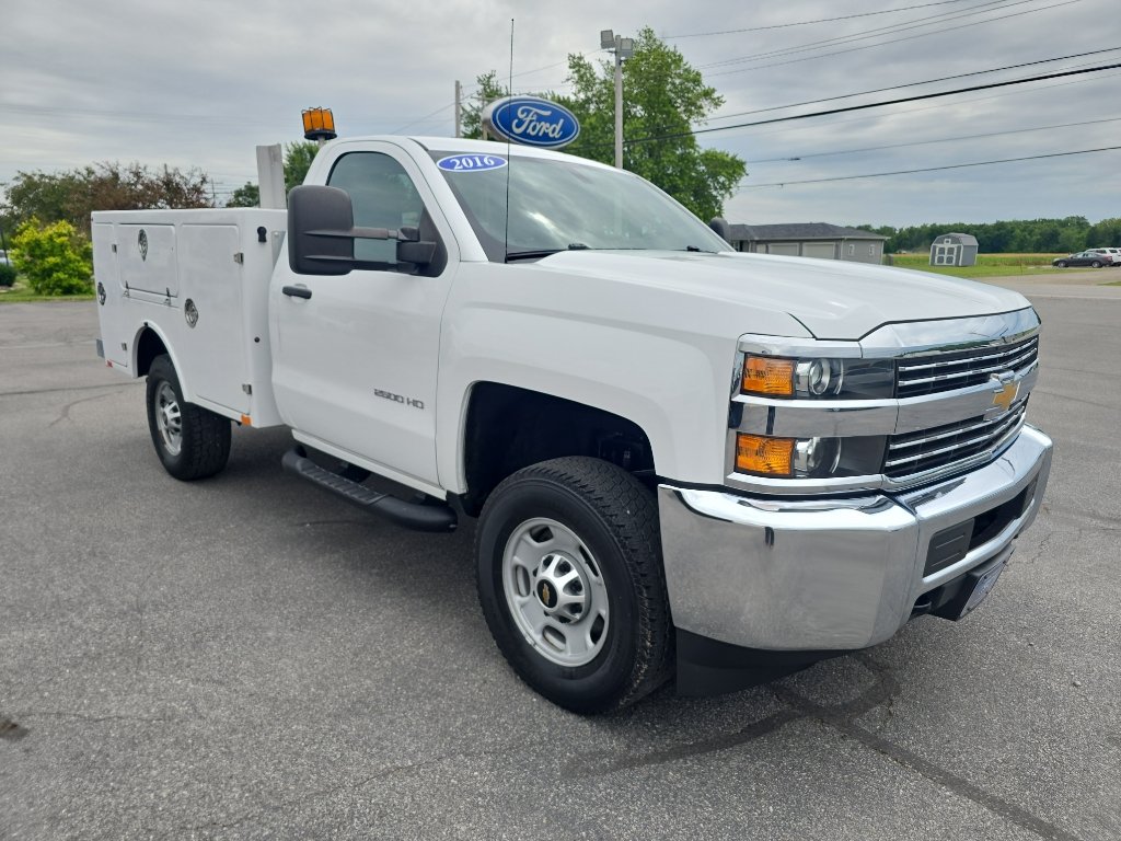 Used 2016 Chevrolet Silverado 2500 W/T AWD/4WD image 4