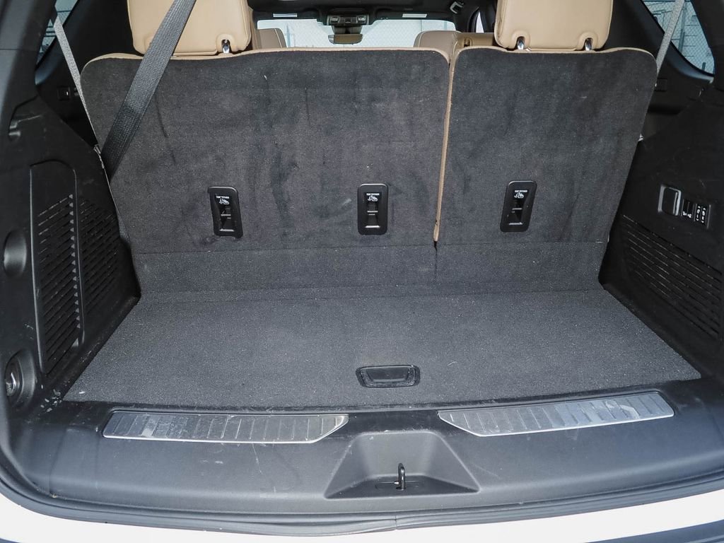 Used 2024 Chevrolet Tahoe Premier w/ Premium Package image 9