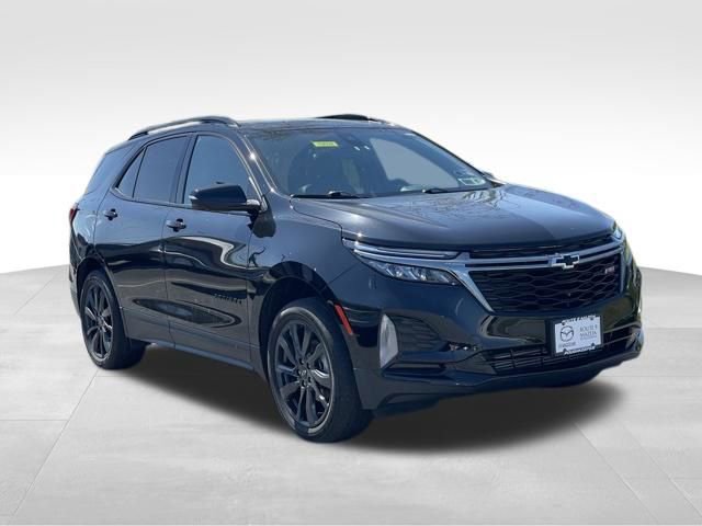 Used 2023 Chevrolet Equinox RS w/ RS Leather Package AWD/4WD image 3