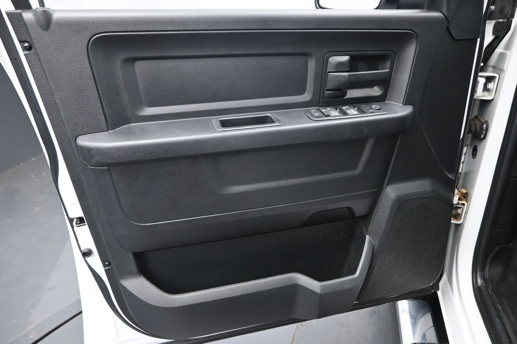 Used 2016 RAM 1500 Express AWD/4WD image 23