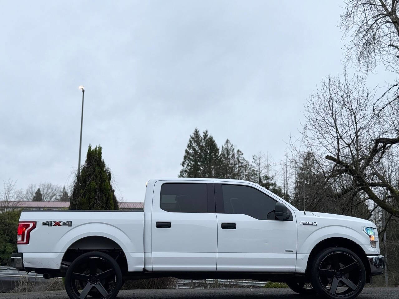 Used 2016 Ford F150 XLT image 8