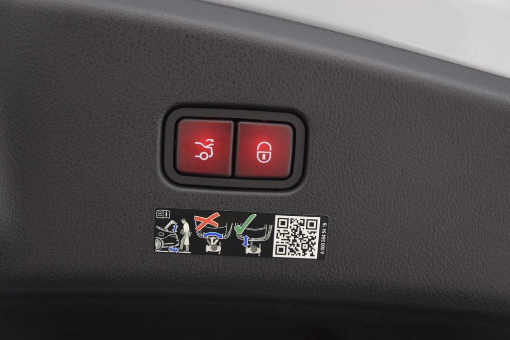 Used 2024 Mercedes-Benz CLE 450 4MATIC Coupe image 30