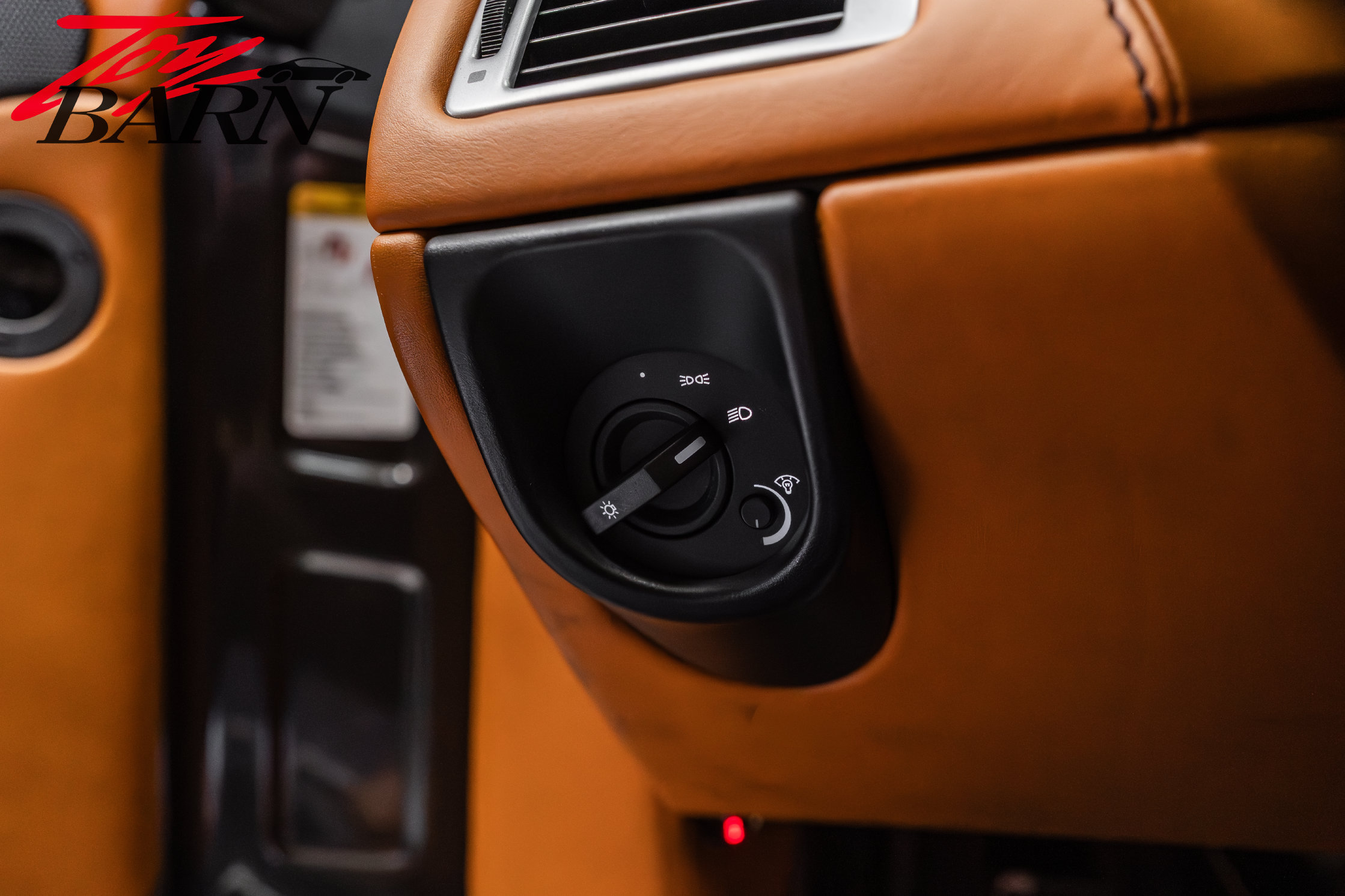 Used 2009 Aston Martin V8 Vantage Roadster RWD image 31