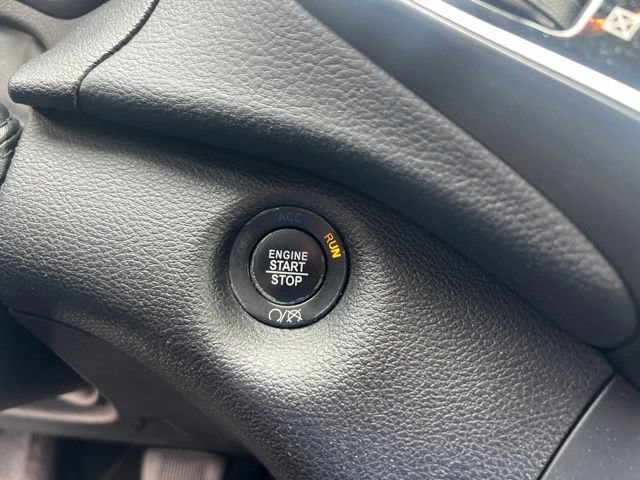 Used 2019 Jeep Cherokee Limited AWD/4WD image 29