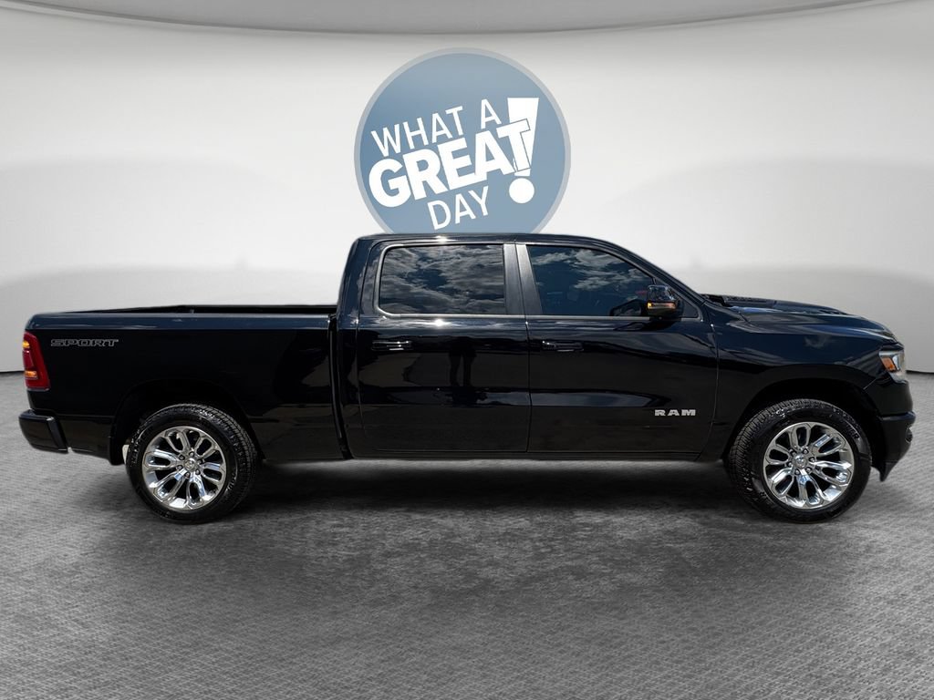 Used 2023 RAM 1500 Laramie AWD/4WD image 2
