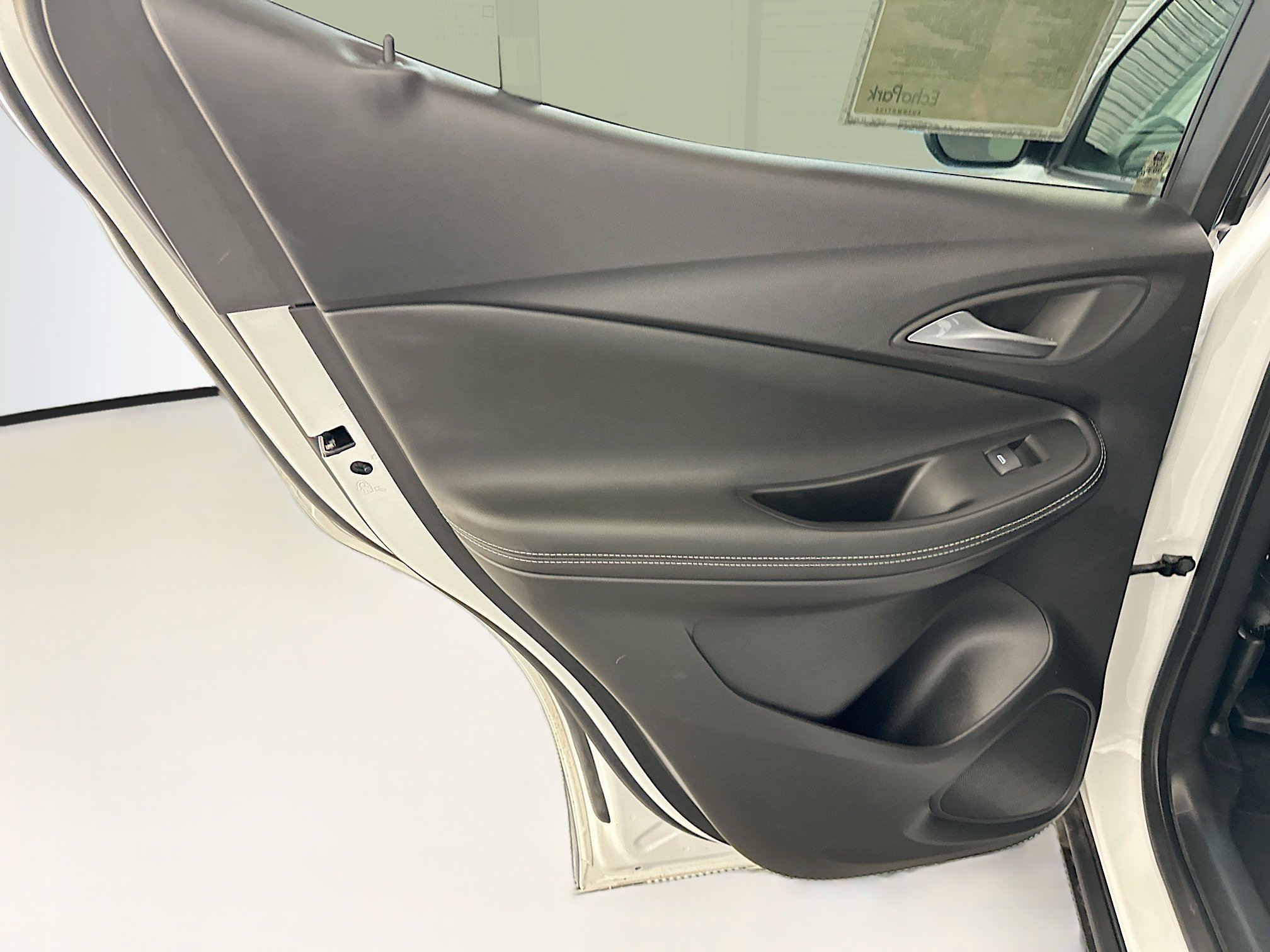 Used 2025 Buick Encore GX Preferred image 27