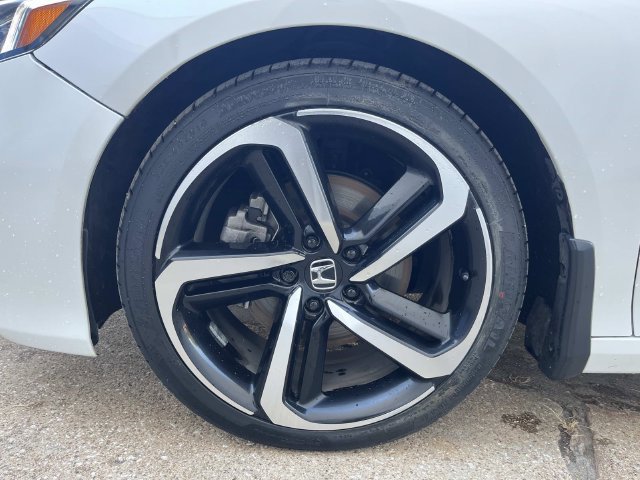 Used 2019 Honda Accord Sport image 9