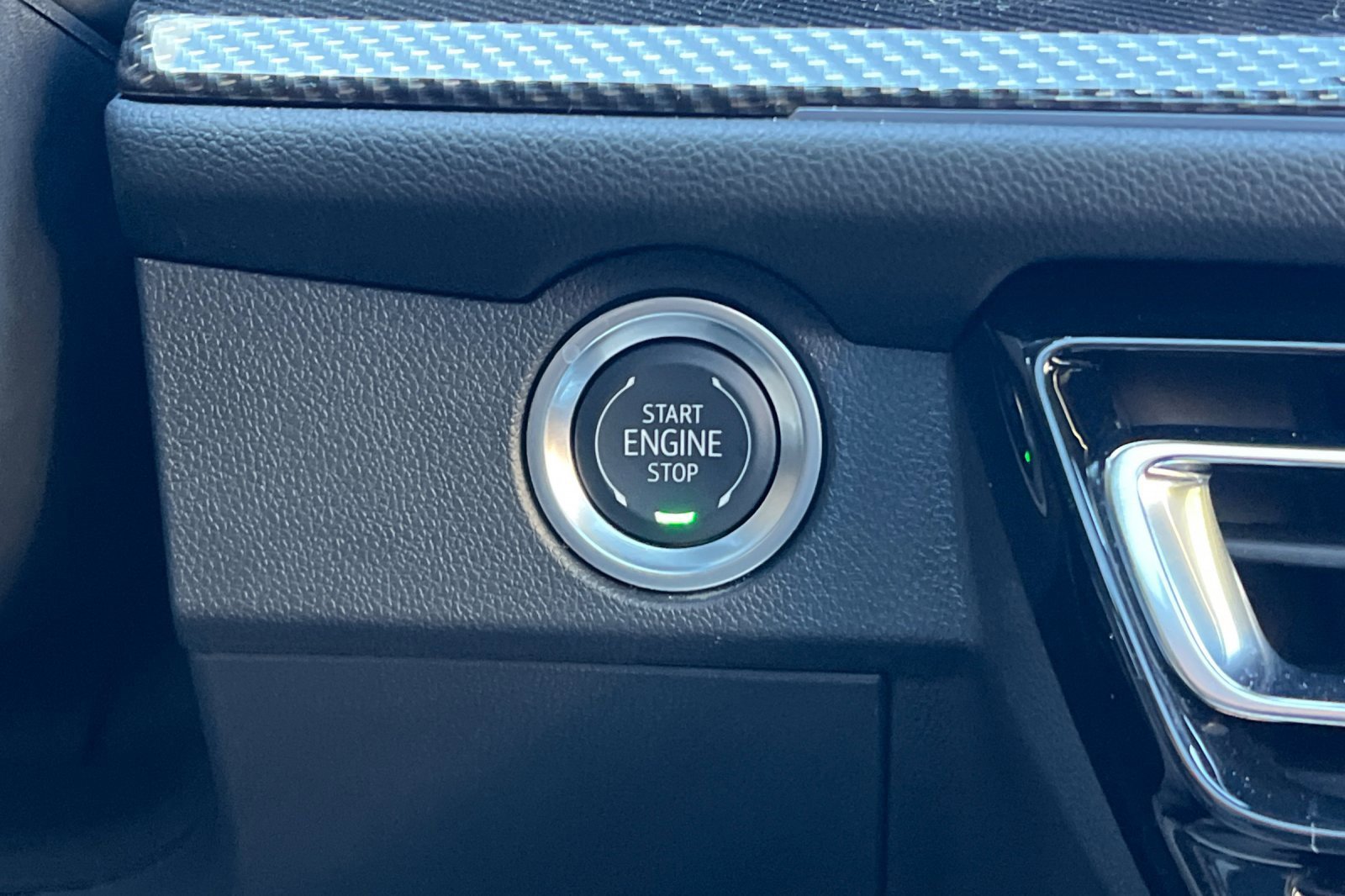 Certified 2025 Chevrolet Traverse High Country w/ LPO, Floor Liner Package image 34