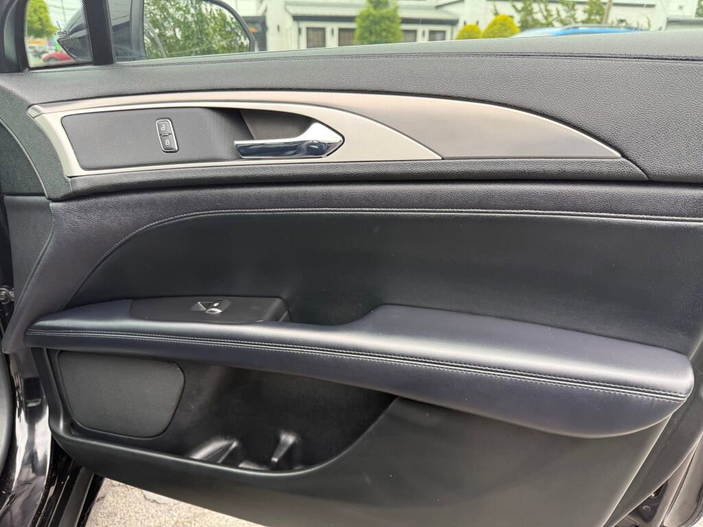 Used 2020 Lincoln MKZ Standard image 27