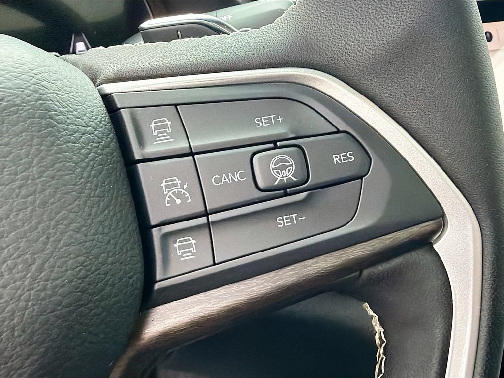 New 2026 Jeep Grand Cherokee L 4WD image 38