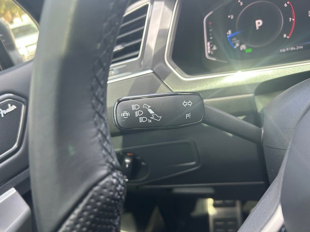 Used 2024 Volkswagen Tiguan SEL R-Line image 24