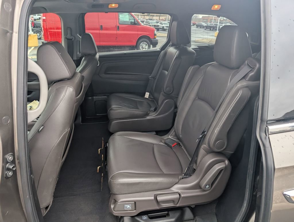 Used 2018 Honda Odyssey Elite image 9