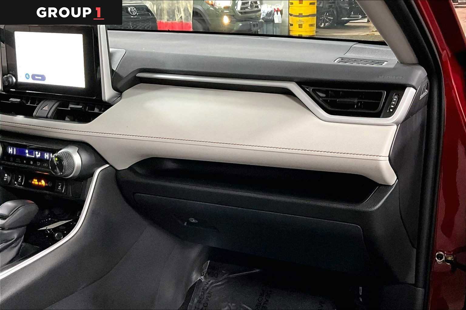 Used 2025 Toyota RAV4 XLE image 18