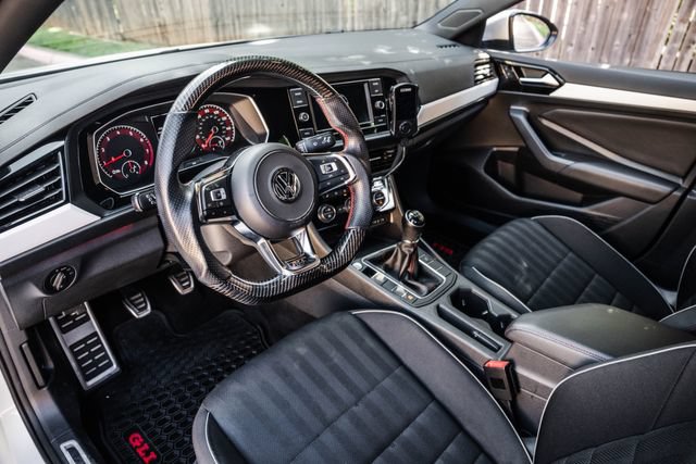 Used 2020 Volkswagen Jetta GLI FWD image 3