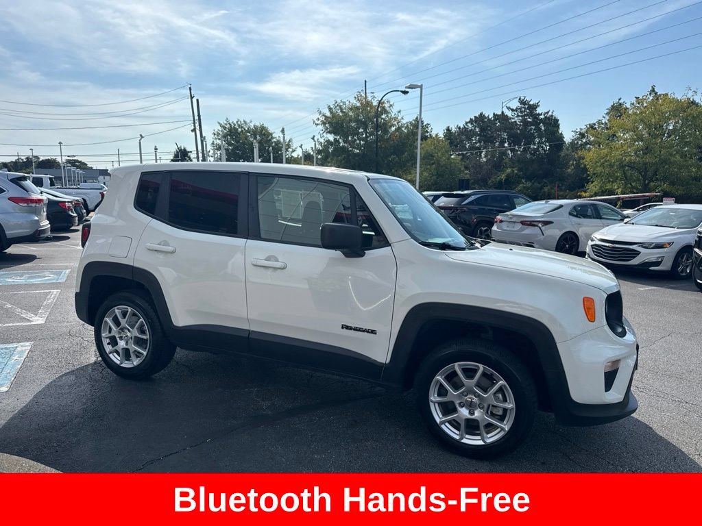 Used 2023 Jeep Renegade Latitude AWD/4WD image 8