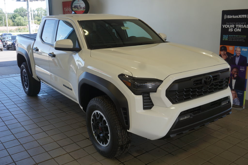 New 2026 Toyota Tacoma TRD Off-Road AWD/4WD image 2