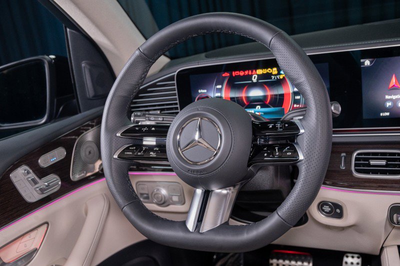 New 2026 Mercedes-Benz GLS 450 4MATIC image 16