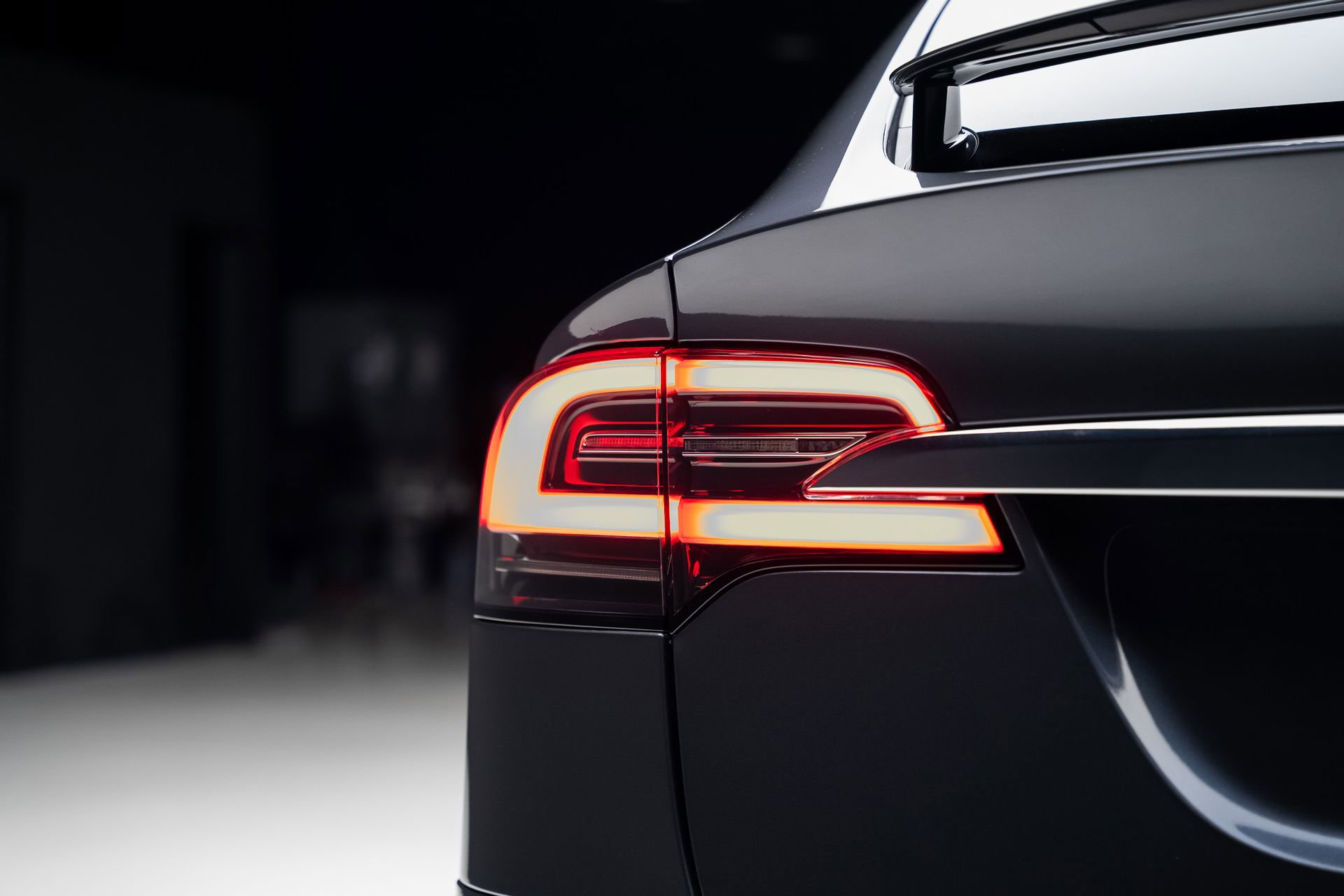 Used 2018 Tesla Model X 75D AWD/4WD image 28