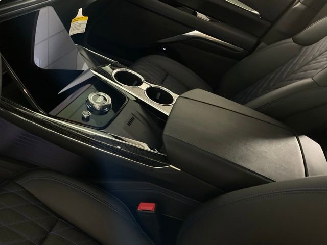 New 2025 Cadillac Escalade IQ Luxury 1 w/ Smart Trailering package image 17