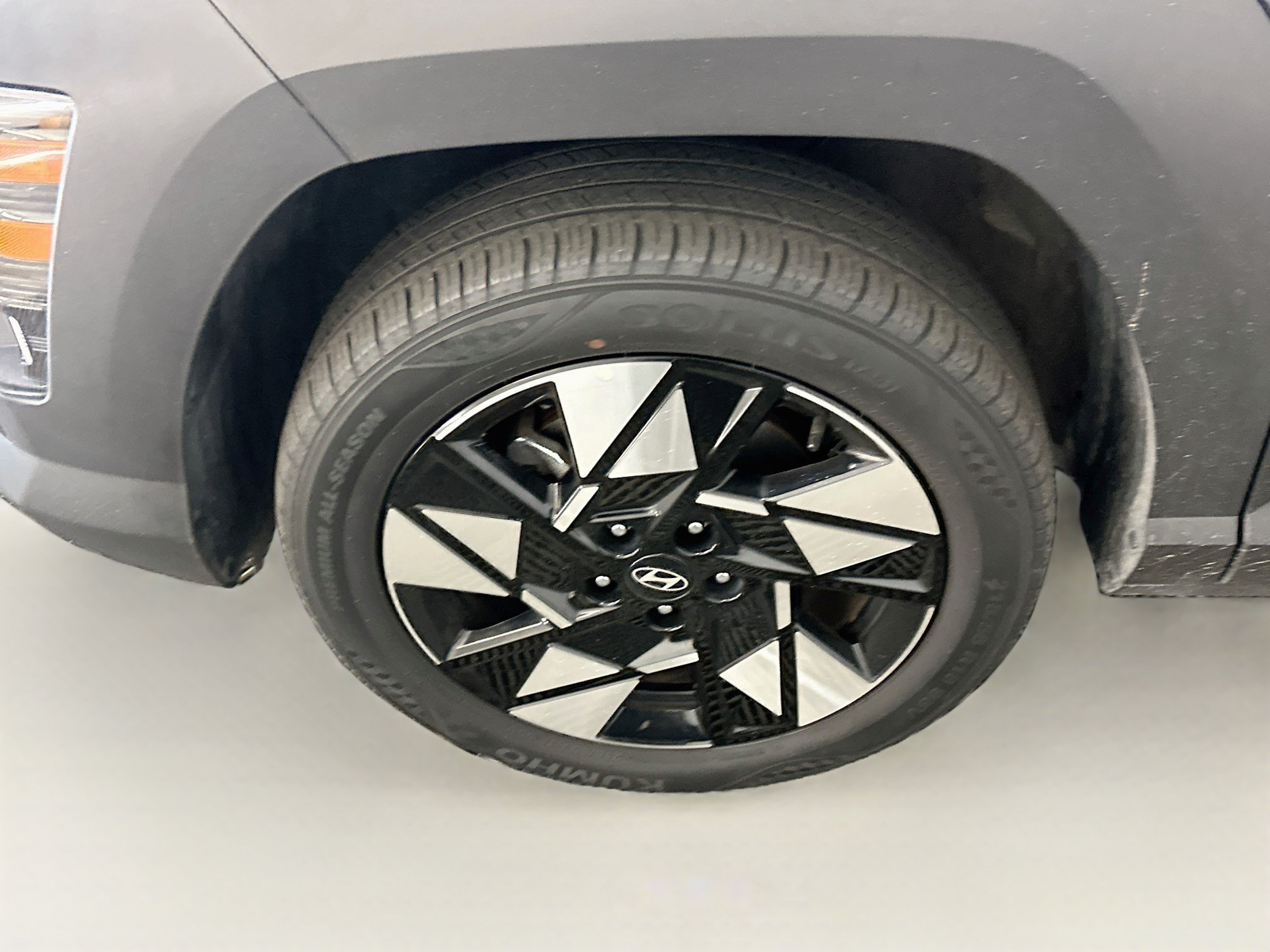 Used 2025 Hyundai Kona SEL AWD/4WD image 11