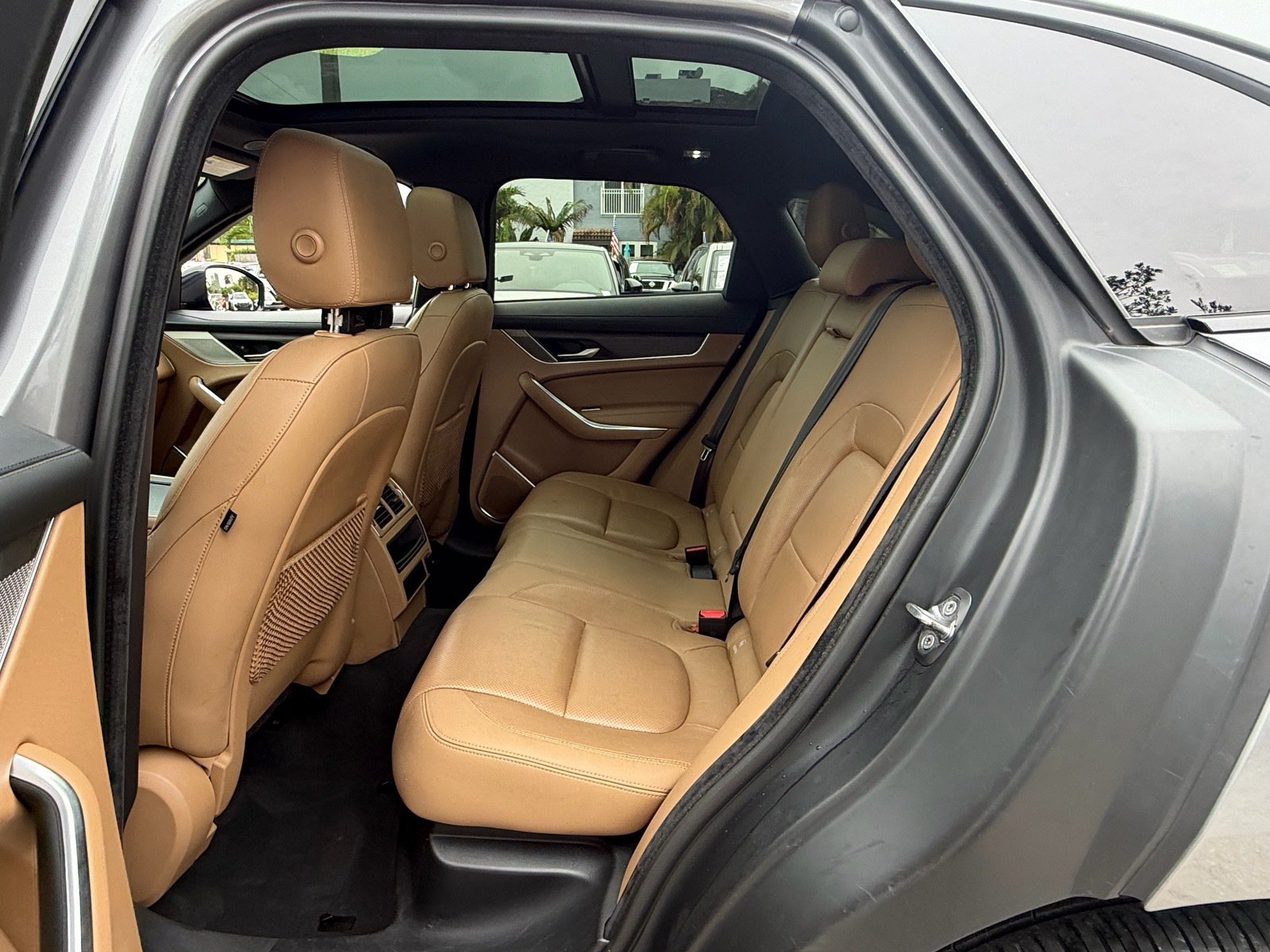 Used 2023 Jaguar F-PACE S AWD/4WD image 11