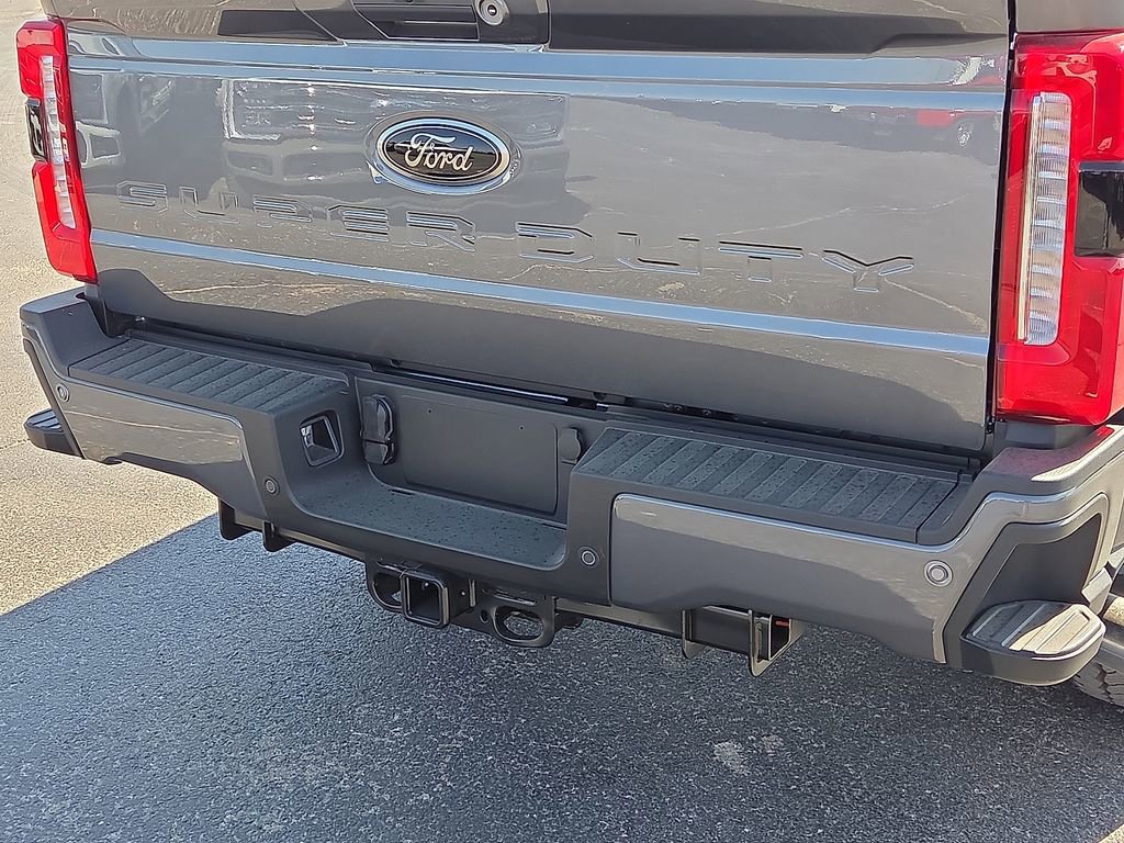 New 2026 Ford F350 Lariat w/ Black Appearance Package AWD/4WD image 15