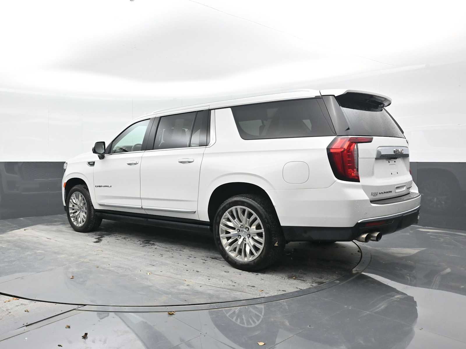 Used 2021 GMC Yukon XL Denali w/ Denali Premium Package