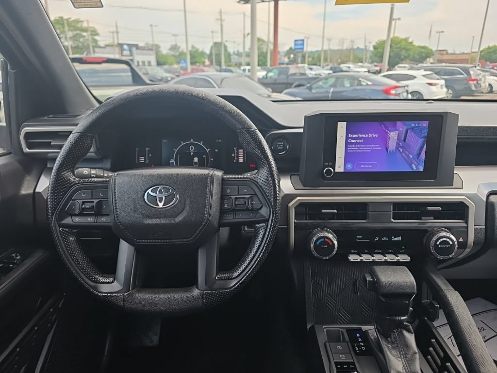 Certified 2025 Toyota Tacoma SR5 AWD/4WD image 12