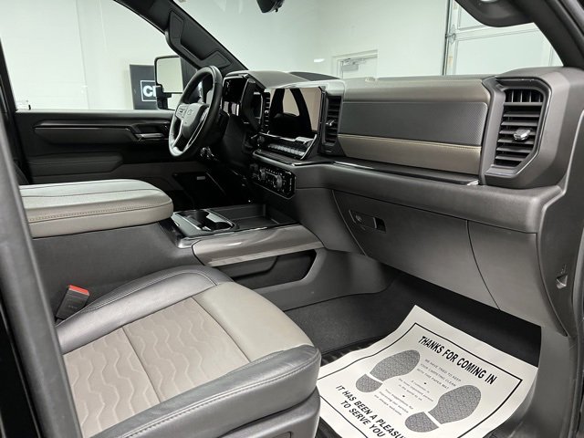Used 2024 Chevrolet Silverado 2500 ZR2 w/ Technology Package image 61