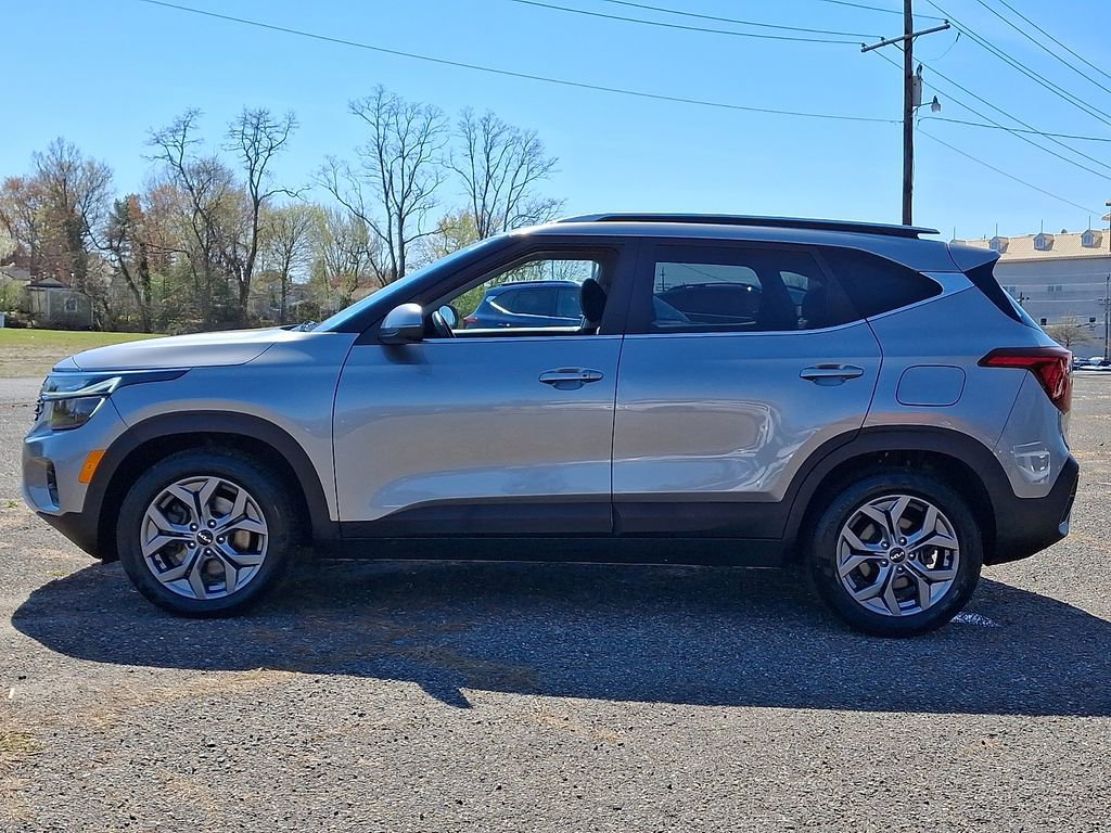 Used 2024 Kia Seltos S AWD/4WD image 4